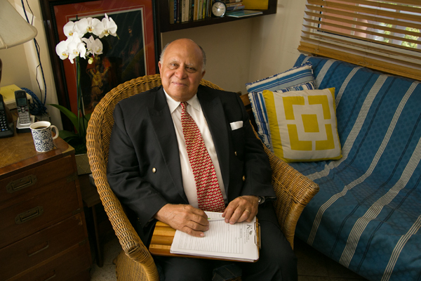 Portrait of Dr David Allen